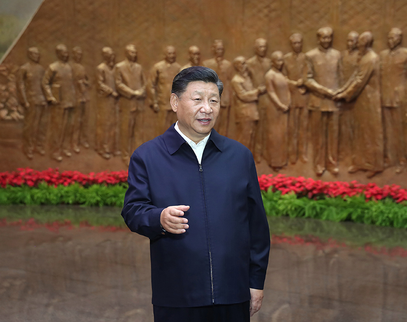 9月12日，中共中央總書記、國家主席、中央軍委主席習(xí)近平視察中共中央北京香山革命紀(jì)念地。這是習(xí)近平在香山革命紀(jì)念館參觀《為新中國奠基》主題展覽，并發(fā)表重要講話。